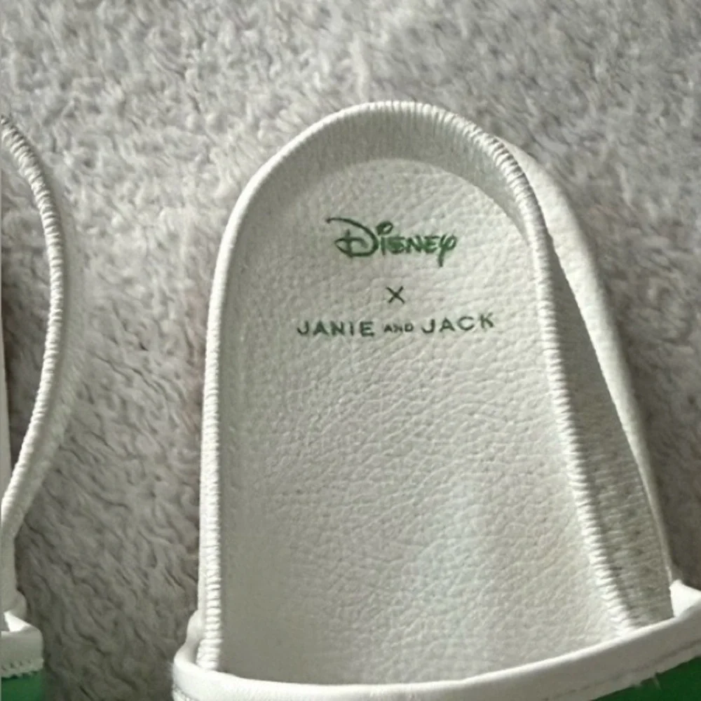 Disney x Janie and Jack | Green & White Mickey Mouse Slides | Size 8